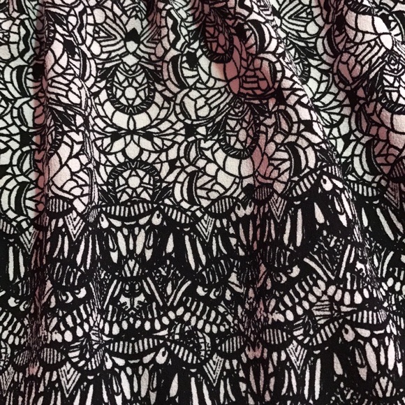 BCX Black and white skirt - Picture 3 of 6